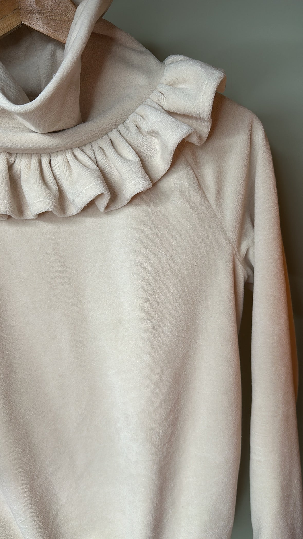 Cream Velour René ruffled neck Top & Rouched Frill Skirt 🎀
